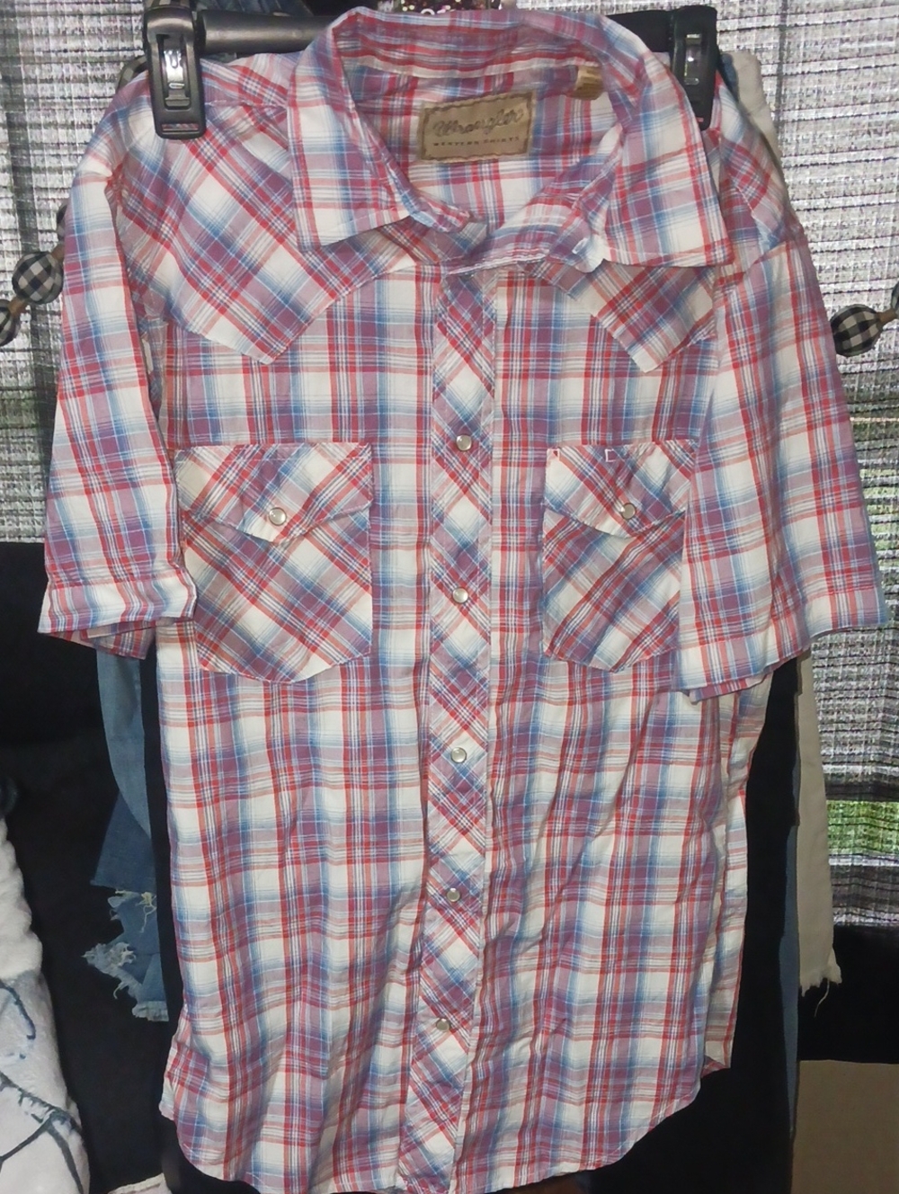 Wrangler Red, Blue & White Plaid Short-Sleeve Button-Up Shirt